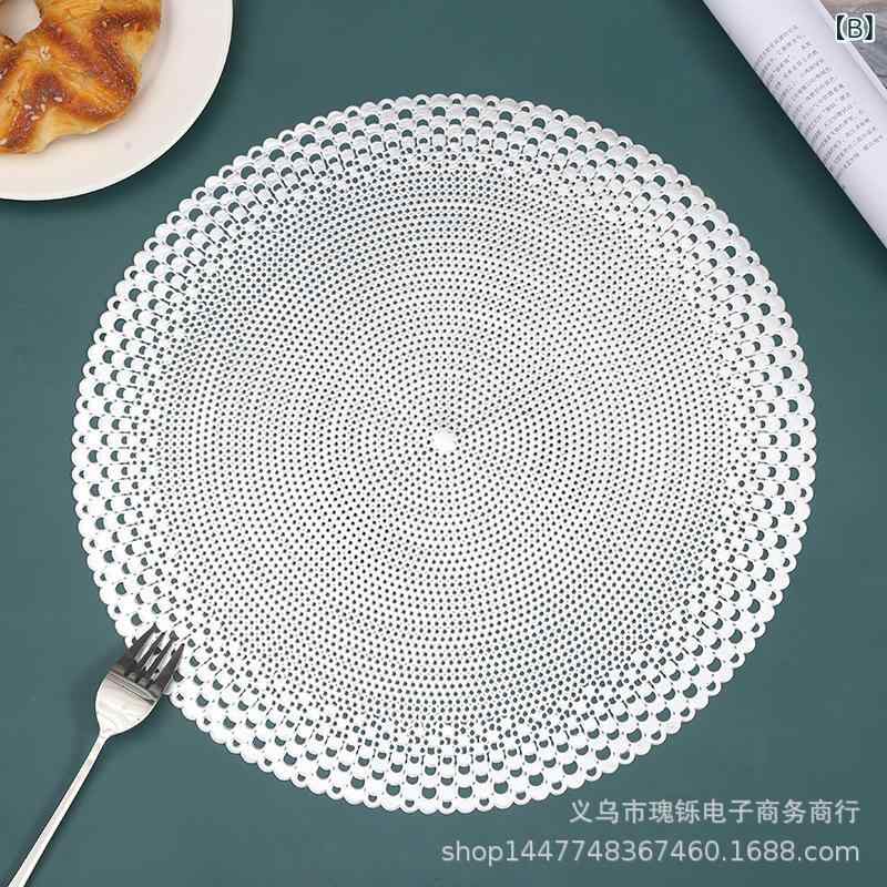 ランチョンマット テーブルマット 円形 丸型 38cm PVC 撥水 断熱 耐熱 滑り止め 汚れ防止 丸洗い 北欧風 モダン シンプル ヨーロピアン 高級感 エレガント 透かし彫り 家庭用 来客用 アフタヌーンティー ゴールド シルバー ローズゴールド 2