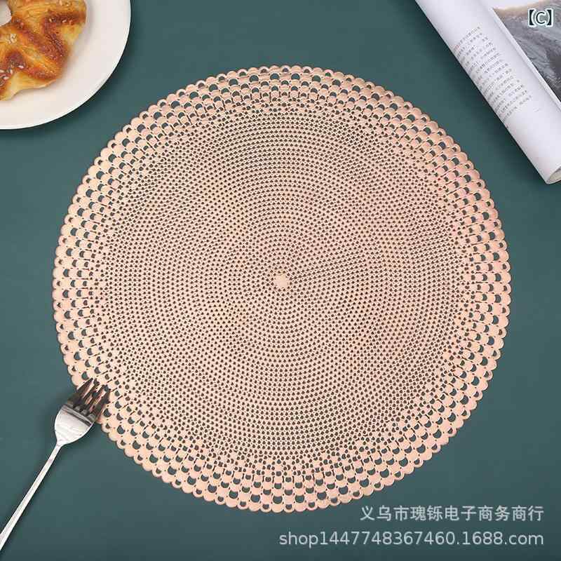 ランチョンマット テーブルマット 円形 丸型 38cm PVC 撥水 断熱 耐熱 滑り止め 汚れ防止 丸洗い 北欧風 モダン シンプル ヨーロピアン 高級感 エレガント 透かし彫り 家庭用 来客用 アフタヌーンティー ゴールド シルバー ローズゴールド 3