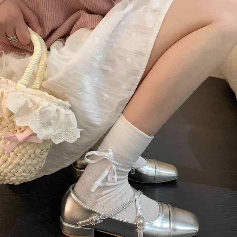 パンプス レディース メリージェーン スクエアトゥ ローヒール パール リボン飾り 柔らかい 歩きやすい 疲れにくい 美脚 エレガント 高級感 春夏 結婚式 二次会 成人式 ブラック ワインレッド シルバー(4.0)