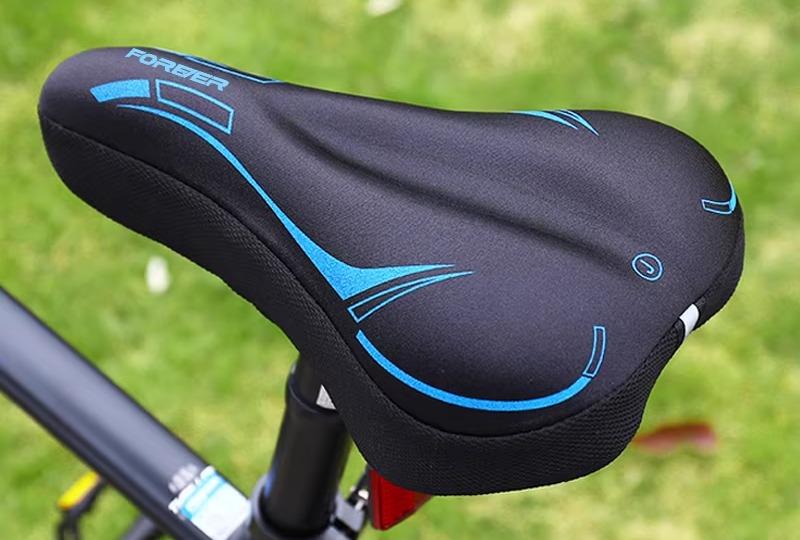 Other - 自転車 サドルカバークッション ロードバイク マウンテンバイク シリコン 厚手 衝撃吸収 快適 ソフト 滑り止め シート サイクリング 黒 白 赤 シンプル