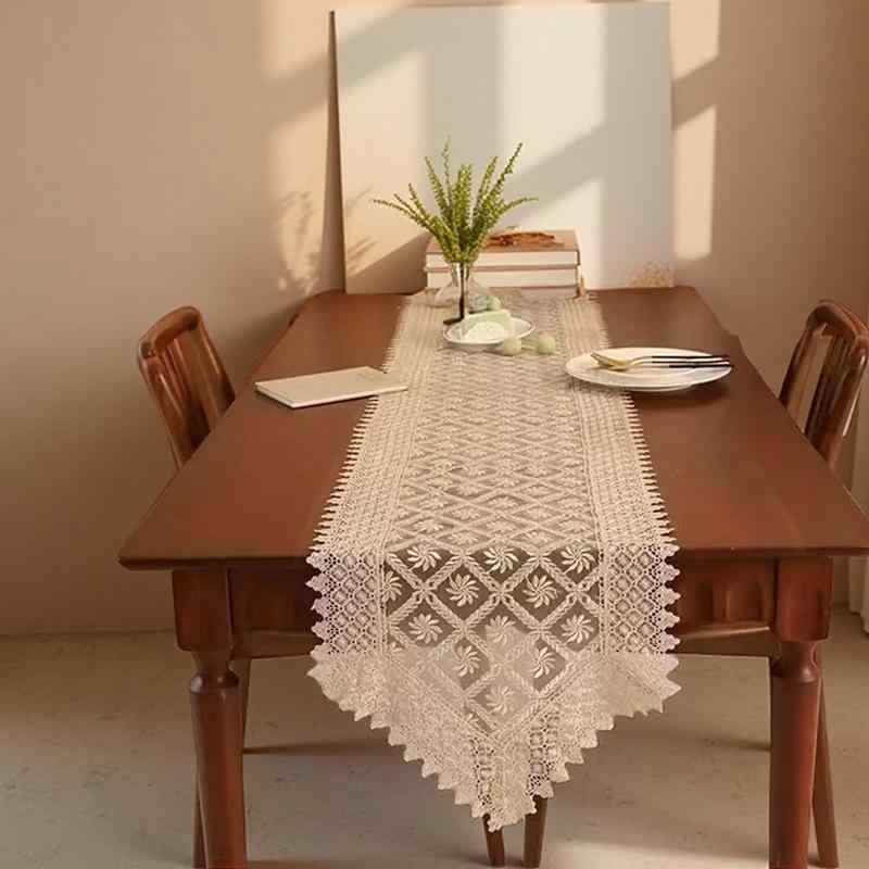テーブルランナー レース 刺繍 アメリカンスタイル 花柄 ブラウン 高級感 敷物 ナプキン コースター インテリア 雑貨 おしゃれ クラシック 飾り布 テレビ台マット ダイニング リビング マルチカバー ポリエステル