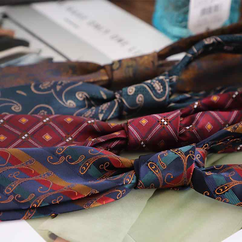 ネクタイ メンズ 冠婚葬祭 結婚式 ビジネス 春夏 ジャガード織 ダービータイ ポリエステル 紳士 フォーマル リクルート 花柄 小紋柄 植物柄 韓国 高級感 上品 おしゃれ スタイリッシュ ネイビー グレー ワイン