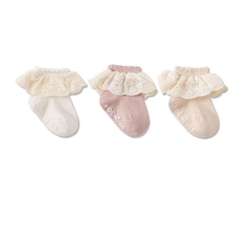 靴下 ベビー 赤ちゃん 乳児 新生児 女の子 キッズ 綿 コットン レース フリル 滑り止め 締め付けない 履き口ゆったり 通気性 ショート丈 春秋 かわいい お出かけ 普段使い ルームソックス ホワイト ピンク アプリコット