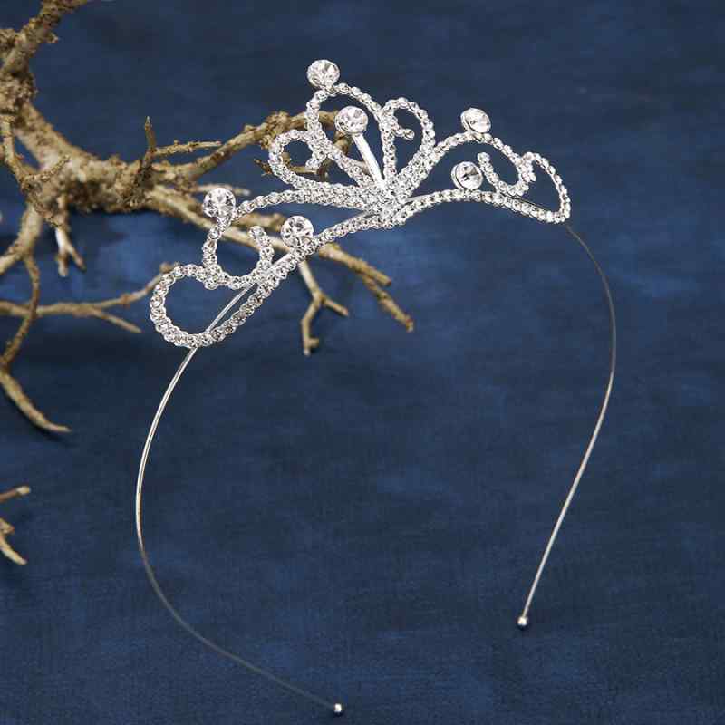 ・素材: 合金・スタイル: ナチュラル・対象: レディース・モチーフ: クラウン・加工: メッキ・石の種類: ホワイトクリスタル・要素: ラインストーン、パール・カテゴリ: ヘッドドレス