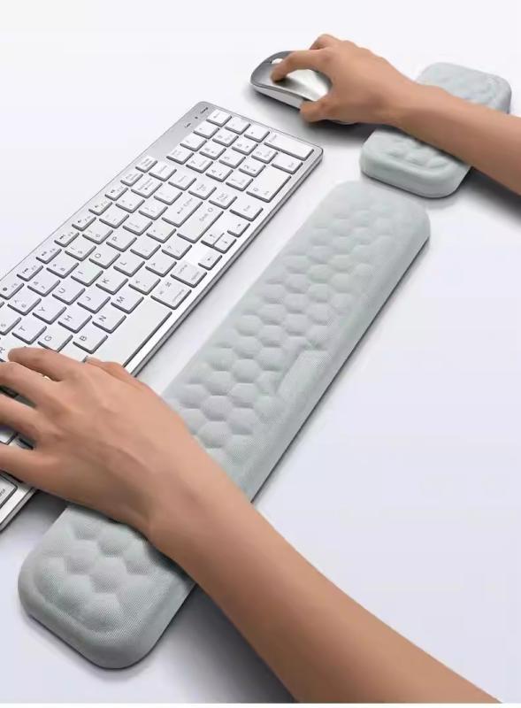 マウスパッド リストレスト かわいい レディース メンズ キーボード 低反発 クッション 手首 サポート ガード 布製 オフィス ゲーミング 疲労軽減 グレー 黒 シンプル