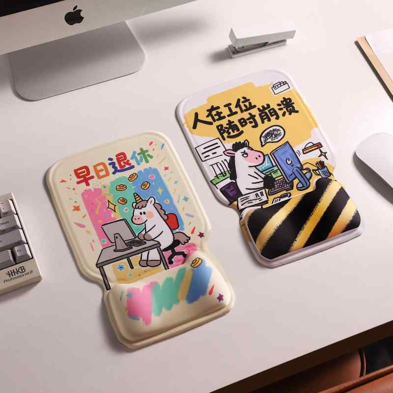 マウスパッドスト かわいい レディース シリコン クッション 厚手 スクエア 手首 サポート 疲労軽減 デスクワーク PC オフィス 快適 事務 滑り止め 漢字 馬