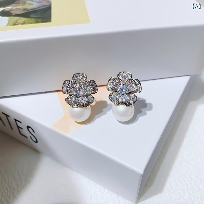 フロントップ楽天市場店のピアス レディース シルバー925 金属 ジルコニア パール パール 百合 花 モチーフ 金メッキ 清楚 高級感 かわいい エレガント キラキラ 華やか 春夏 普段使い 結婚式 二次会 ホワイト｜アングル2