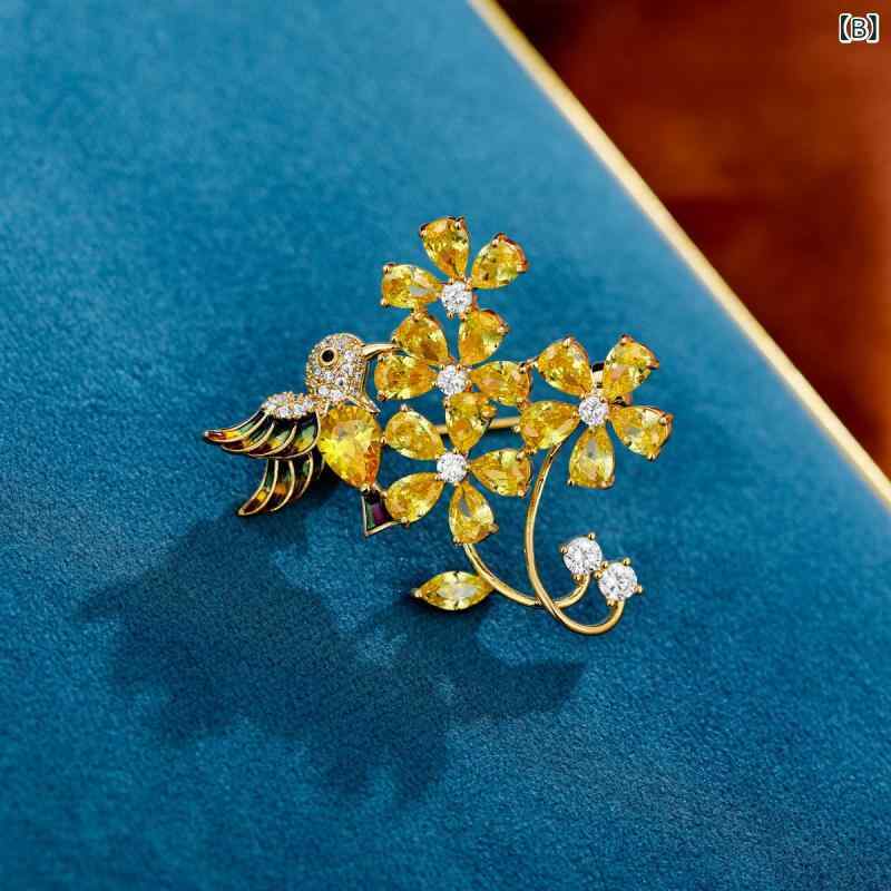 ブローチ レディース メンズ コサージュ タックピン アクセサリー カササギ 鳥 花 植物 高級感 上品 繊細 個性的 ホワイト ゴールド 銅 秋冬 結婚式 パーティー 普段使い 華やか エレガント 3