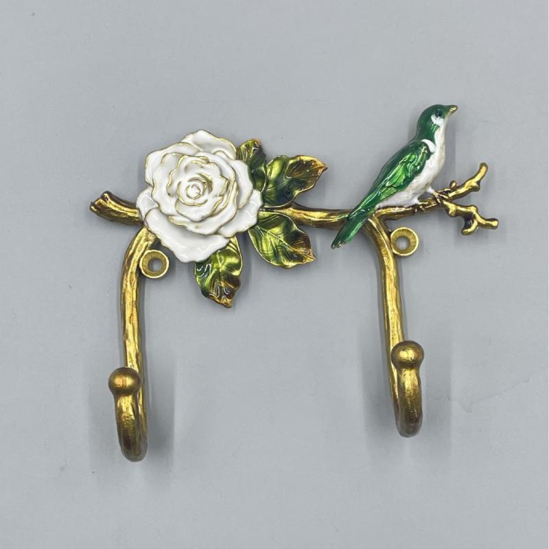 フック 壁掛け ウォール ハンガー コート用 帽子 玄関収納 リビング 寝室 金属製 メタル 樹脂 小鳥 花 おしゃれ かわいい インテリア アート モダン 装飾 高級感 ホワイト グリーン ピンク 北欧風