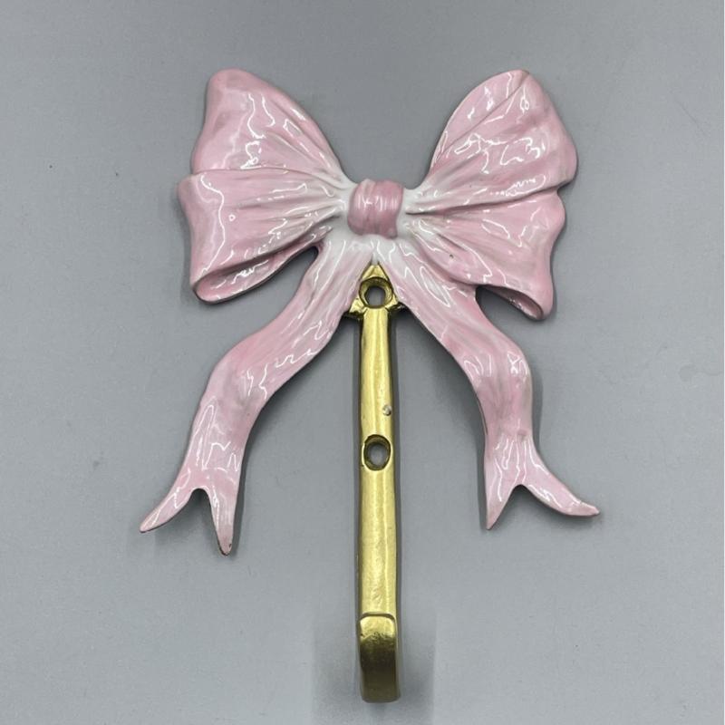 フック 壁面 吊り下げ 蝶々結び リボン 亜鉛合金 メタル 北欧風 アンティーク調 レトロ リビング キッチン 浴室 ドア コート掛け 装飾 インテリア ピンク 頑丈 おしゃれ かわいい ハンドペイント ハンガー