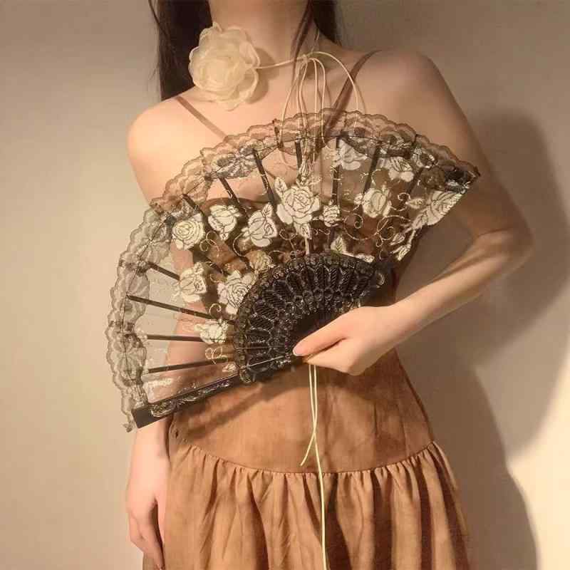 扇子 レディース レース 薔薇 ローズ 折りたたみ式 折畳扇 洋風 ロココ調 ゴスロリ コスプレ 小道具 撮影用 レトロ アンティーク 華やか 豪華 和装小物 漢服 ホワイト ブラック プラスチック 透かし彫り 上品 団扇 飾り 浴衣 着物 袴