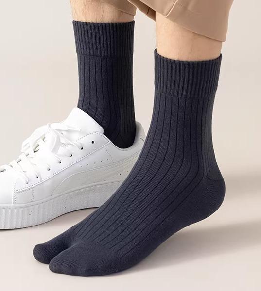 靴下 足袋 ソックス メンズ 秋冬 綿 ポリエステル ミドル丈 吸湿 速乾 防臭 スポーツ 快適 無地 黒 グレー ネイビー シンプル カジュアル セット