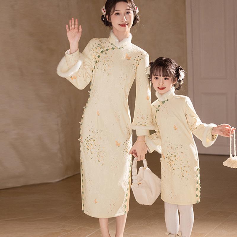 チャイナドレス レディース 女の子 親子ペア ワンピース ショール ケープ ロング丈 長袖 スタンドカラー ハイスリット ポリエステル デジタルプリント レトロ 高級感 秋冬 エレガント フォーマル パーティー 発表会