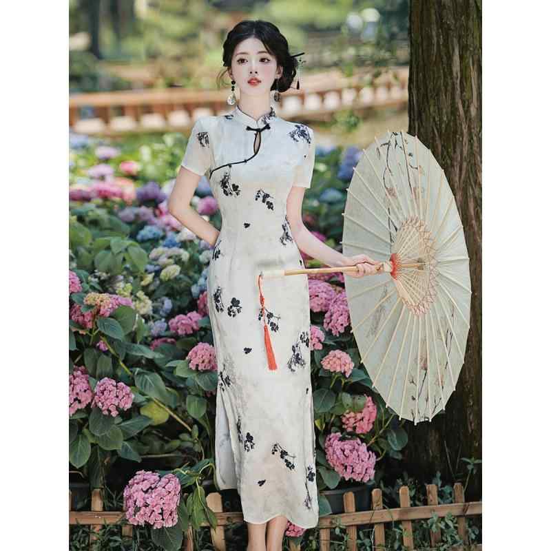 チャイナドレス レディース ワンピース 春夏 ロング丈 レトロ モダン ジャガード 地模様 立ち襟 スタンドカラー 三分袖 スリム タイト 高級感 上品 気品 普段使い ボタン ファスナー 低スリット ポリエステル