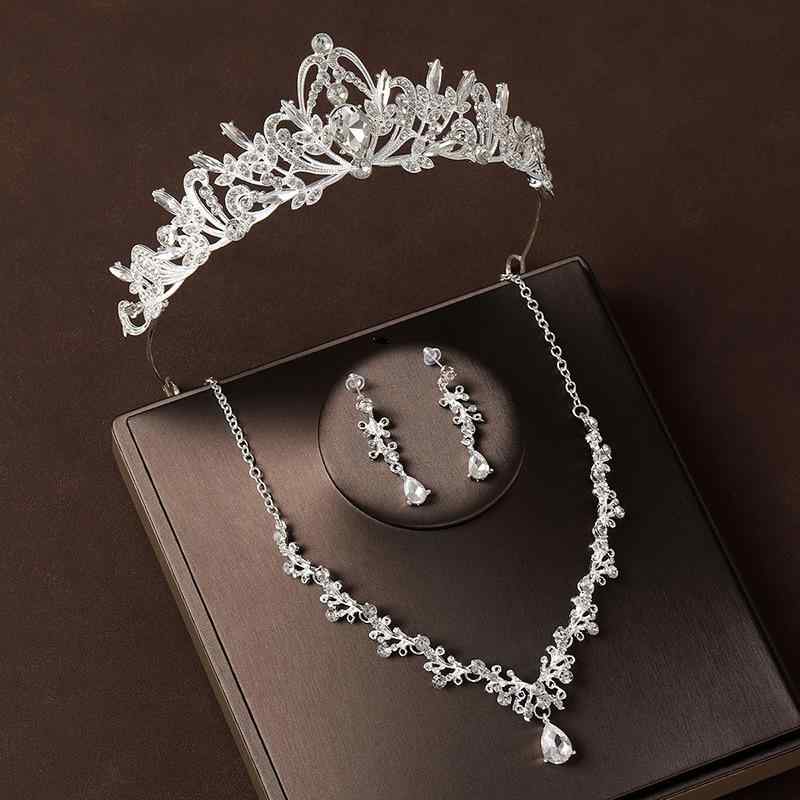 アクセサリー レディース 3点セット 王冠 ティアラ ネックレス ピアス ブライダル 結婚式 発表会 バロック調 高級感 ゴージャス ラインストーン ビジュー ブラック クリスタル 合金 秋冬 アンティーク風 クラシカル 華やか