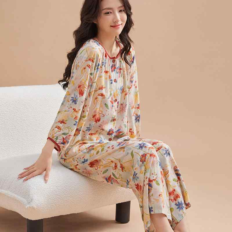 Rakuten - パジャマ レディース ルームウェア 上下セット 春夏 長袖 ロングパンツ 前開き ボタン 総柄 オリエンタル プリント 通気性 部屋着 旅行 カジュアル 高級感 薄手 涼しい ピンク ホワイト グリーン