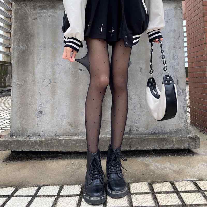 ・タイプ: パンティストッキング・スタイル: セクシー・主な素材: ナイロン・素材含有率: ナイロン50%〜70%・デニール: 10D・厚さ: 超薄手・柄: ドット、ハート・クロッチ形状: レギュラー・カラー展開: ドットブラック、ドットホワイト、ハートブラック、ハートホワイト・サイズ展開: フリーサイズ・対象年齢: 18歳〜40歳
