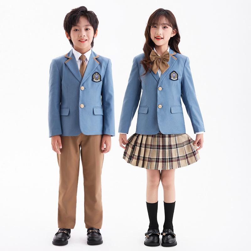 ・カテゴリ: 制服・学生服・スタイル: ブリティッシュスタイル・対象年齢: 3歳-8歳・性別: 男女兼用・留め具の種類: シングルブレスト・: セットアップ、チェック柄・加工: 柔軟加工・主な素材: ポリエステル（サージ）・素材含有率: 80%・セット内容: ジャケット、パンツ、スカート、シャツ・カラー展開: 男の子セット、女の子セット、長袖シャツセット、半袖シャツセット、ジャケット単品、パンツ単品、スカート単品、ネイビーベスト、グレーベスト・サイズ展開: 100cm、110cm、120cm、130cm、140cm、150cm、160cm、170cm、180cm