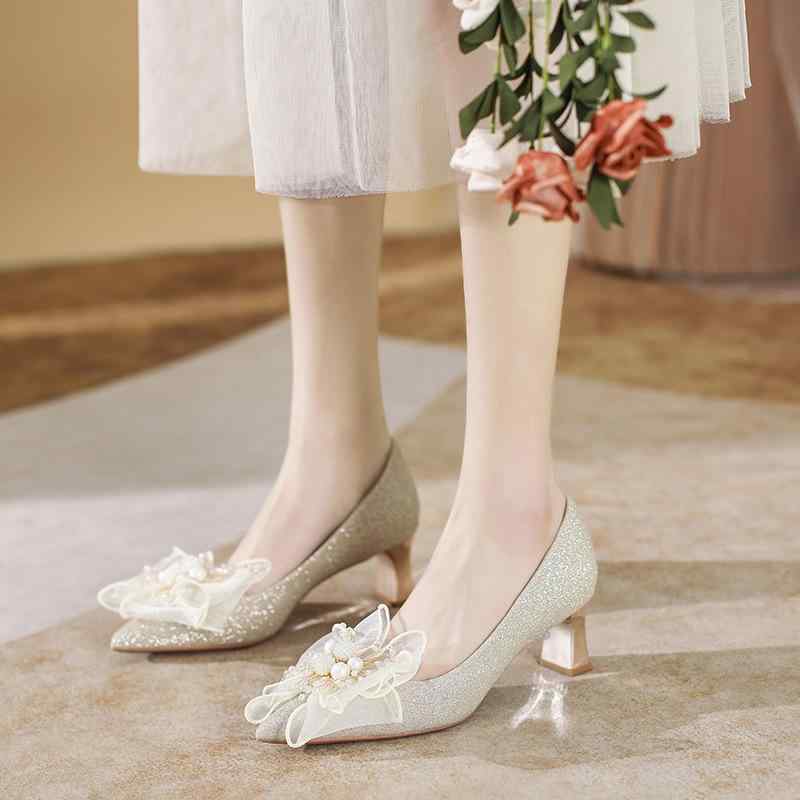 パンプス レディース ウェディングシューズ ポインテッドトゥ チャンキーヒール 太ヒール サテン 結婚式 二次会 パーティー フォーマル 歩きやすい シャンパン 大きいサイズ 疲れにくい 高級感 オールシーズン