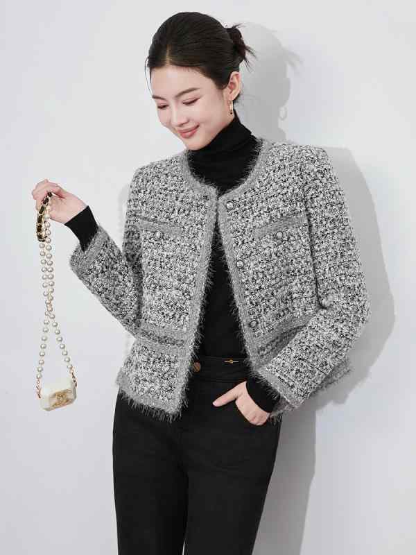Garments - ジャケット レディース アウター ツイード ノーカラー ショート丈 ライトグレー ラメ フリンジ ボタン 高級感 上品 華やか エレガント きれいめ 大人 フォーマル セレモニー 通勤 普段使い 秋冬
