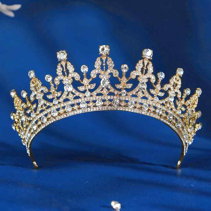ティアラ レディース 王冠 ヘッドドレス 髪飾り ウェディング ブライダル 結婚式 披露宴 二次会 クリスタル 合金 シルバー ゴールド ヴィンテージ風 高級感 華やか 花嫁 ビジュー キラキラ 上品 フォーマル エレガント きれいめ ヘアアクセサリー
