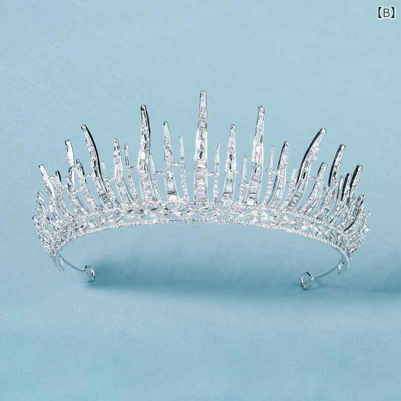 ティアラ レディース 王冠 髪飾り ヘッドドレス ヘアアクセサリー ブライダル 結婚式 パーティー クリスタル ラインストーン 合金 電気メッキ加工 ヴィンテージ風 ゴージャス エレガント 高級感 ゴールド シルバー 3