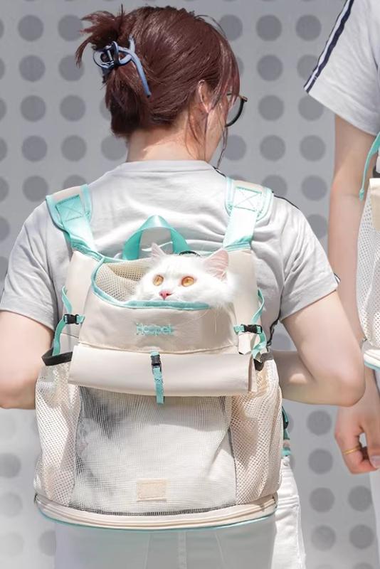 ・タイプ: 前後両用、リュック型、通気性良好・バリエーション: ペット用キャリー (4kgまで)、ペット用キャリー (7.5kgまで)、お出かけセット (小サイズキャリー＋水筒380ml)、お出かけセット (大サイズキャリー＋水筒380ml)
