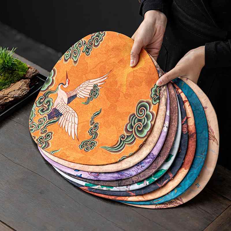 ・カテゴリ: 茶席・素材: 布・スタイル: 中国風・サイズ: 33*33cm・カラー: 瑞鶴図A、五穀豊穣B、雁帰C、桃図D、山居図E、梅竹F、アジサイG、竹韻H、モクレンI