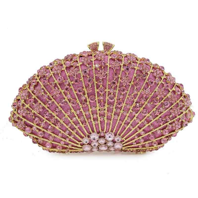 ・素材: 金属・使用シーン: デイリー・裏地: PU・カテゴリ: パーティーバッグ・内部構造: 携帯電話ポケット・形状: シェル型・要素: 透かし彫り、ラインストーン・開閉方法: マグネット・スタイル: 欧米ヴィンテージ・硬さ: ハード・外ポケット: 立体ポケット・カラー展開: 水晶イエロー、ダークパープル、ワインレッド、ゴールドホワイト、シルバー、ダークグリーン、レッド、ピンク、ローズピンク、シャンパン、ゴールドロイヤルブルー、ゴールドライトブルー、ブルー、ブラック、ゴールドAB、イエロー、ロイヤルブルー、グレー