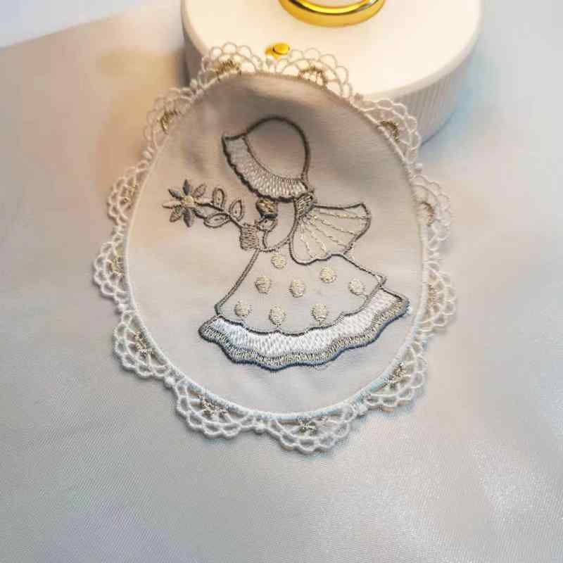 ワッペン レディース アップリケ 刺繍 モチーフ レース 楕円形 オーバル フレンチスタイル テーブルクロス 撮影用 手芸 ハンドメイド ポリエステル 高級感 エレガント おしゃれ かわいい ホワイト ランジェリー 素材 リメイク