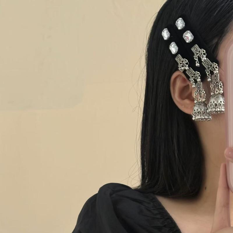 ヘアクリップ レディース シルバー 鈴 タッセル モダンチャイナ 和風 レトロ パッチン留め ピン サイド 髪飾り アクセサリー 高級感 クール スクエア ジルコニア 春夏 浴衣 着物 お祭り フェミニン 大人かわいい
