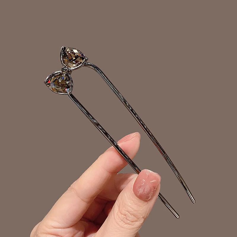 Rakuten - かんざし レディース ヘアアクセサリー チャイナドレス コーム クリスタル U型 まとめ髪 シンプル レトロ フレンチスタイル 電気メッキ加工 合金 クール リボン 黒 金 春夏 浴衣 着物 和装 華やか 上品 高級感