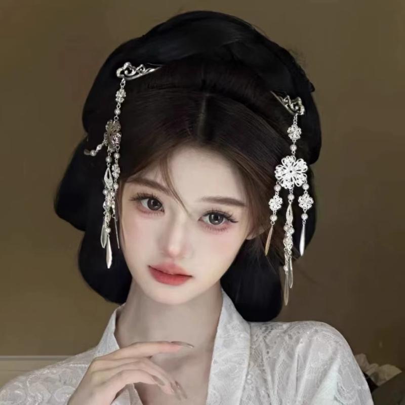 樂天商城 - ヘアコーム レディース かんざし 髪飾り 和装 漢服 中華風 春夏 レトロ サイド 上品 エレガント 揺れる タッセル 風鈴 瑞雲 合金 ハンドメイド 成人式 振袖 浴衣 披露宴 パーティー 華やか おしゃれ