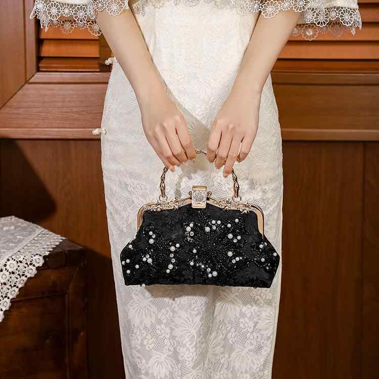 乐天商城 - ハンドバッグ レディース 手提げ 鞄 スクエア型 刺繍 ビーズ スパンコール チャイナドレス 高級感 和装 華流 レトロ ヴィンテージ風 パーティー 結婚式 二次会 黒 ポリエステル チェーン ひねり金具 小さめ ミニサイズ 春夏