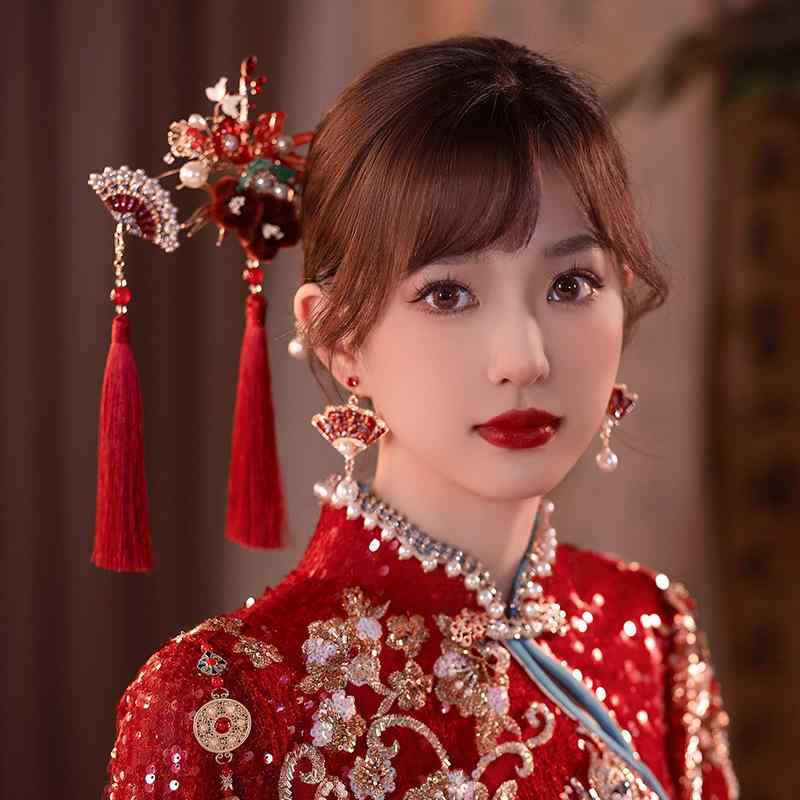 髪飾り レディース ピアス セット 赤 レッド ベルベットフラワー 房飾り タッセル 揺れる かんざし ヘアピン 中華風 モダンチャイナ 花嫁 ブライダル 漢服 チャイナドレス 結婚式 披露宴 ウェディング エスニック