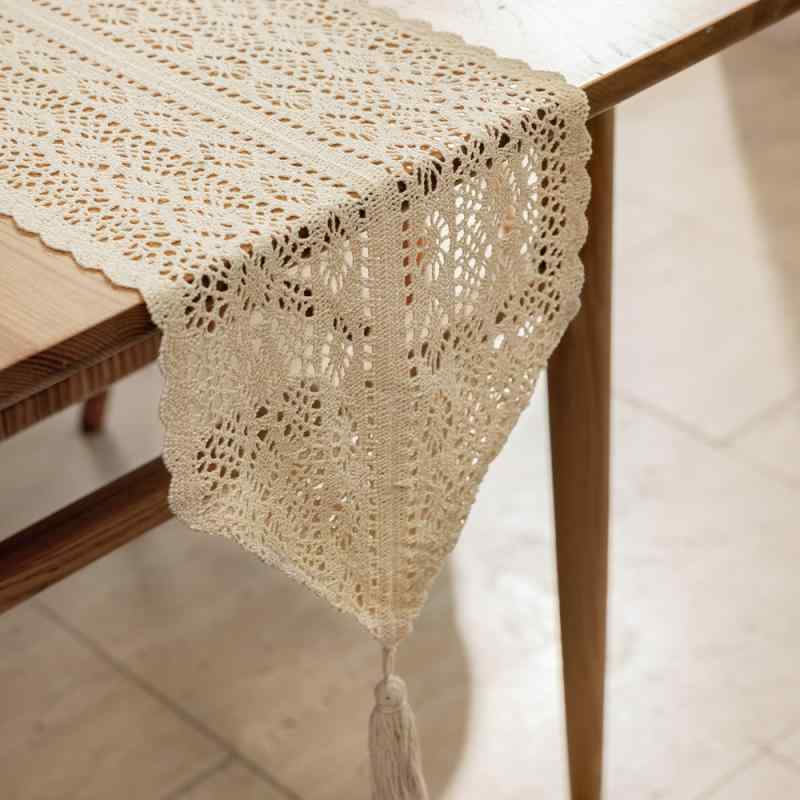 テーブルランナー ヴィンテージ風 透かし編み かぎ針 レース 刺繍 花 植物柄 高級感 アメリカン カントリー ナチュラル 綿 コットン 食卓 リビング 寝室 マルチカバー おしゃれ かわいい インテリア 敷物