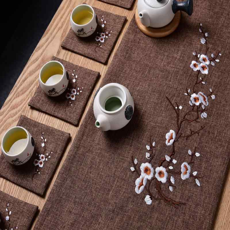 テーブルランナー 布製 禅 梅柄 アジアン モダン シック 和風 ポリエステル素材 茶道具 ティーマット 長方形 ロング おしゃれ 高級感 インテリア リビング ダイニング 書斎 レッド ブラウン ブルー