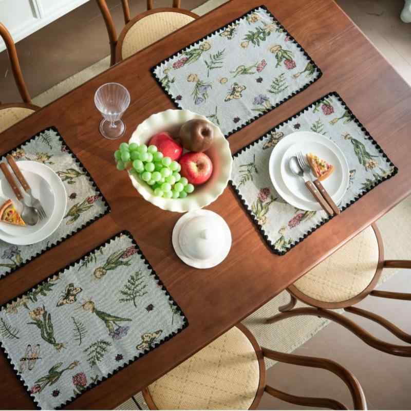 Table Runners - テーブルランナー ジャガード 刺繍 カントリー風 ナチュラル ボタニカル 花柄 コットン ポリエステル 高級感 テレビ台 リビング センター用 ブルー レッド ピンク ロング マルチカバー インテリア 雑貨 装飾 敷物