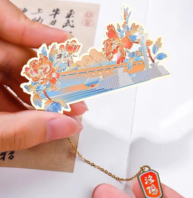 しおり ブックマーク マーカー おしゃれ 金属 透かし彫り ステンレス銅 チェーン チャーム 花 蓮 牡丹 仏像 洛陽博物館 中華風 レトロ 歴史的 読書 本 手帳 ノート 雑誌 文房具 雑貨 先生 学生 卒業 お祝い 記念 プチギフト