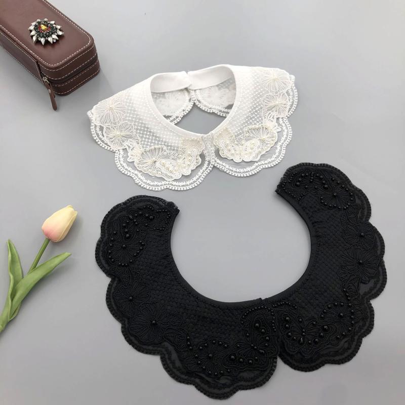 付け襟 レディース レース パール 刺繍 豪華 扇形 チョーカー 乳白 黒 ポリエステル アンティーク調 ヴィンテージ風 レトロ 蝶柄 華やか エレガント フォーマル 結婚式 パーティー お呼ばれ 重ね着 宮廷 秋冬