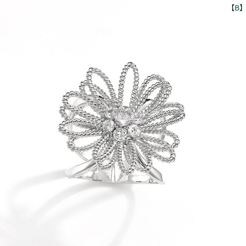 スカーフリング レディース クリップ バックル ストール 留め具 シャツ リボン 裾固定 フラワー 透かし彫り 華やか バンダナ 普段使い パーティー 結婚式 電気メッキ加工 ジルコニア ゴールド シルバー 春夏 高級感