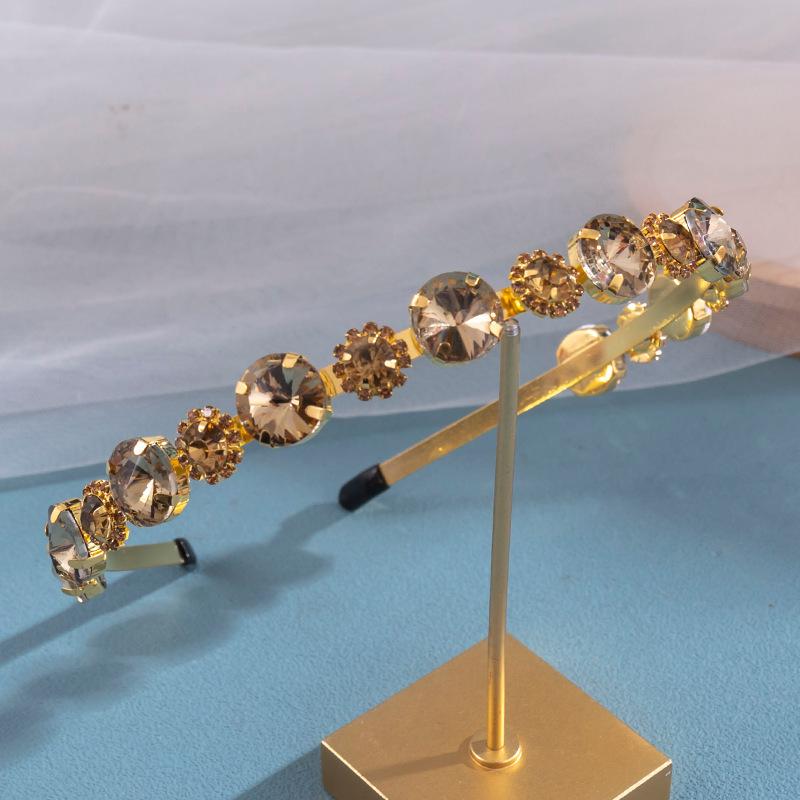 カチューシャ レディース ヘアバンド 合金 ラインストーン ビジュー 爪留め シンプル 普段使い 結婚式 華やか 上品 高級感 髪飾り 春夏 ローズレッド グリーン ロイヤルブルー