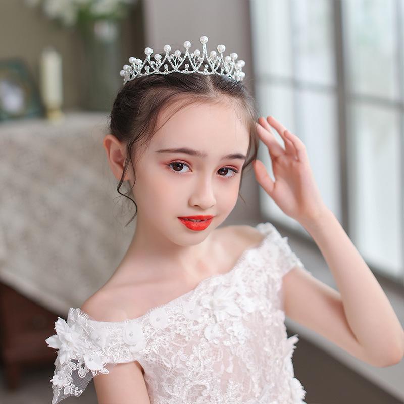 カチューシャ キッズ 女の子 ティアラ 王冠 髪飾り ヘアアクセサリー ヘッドドレス 結婚式 誕生日 発表会 合金 パール ラインストーン ビジュー キラキラ 高級感 かわいい シルバー ゴールド ブラック 春夏 華やか