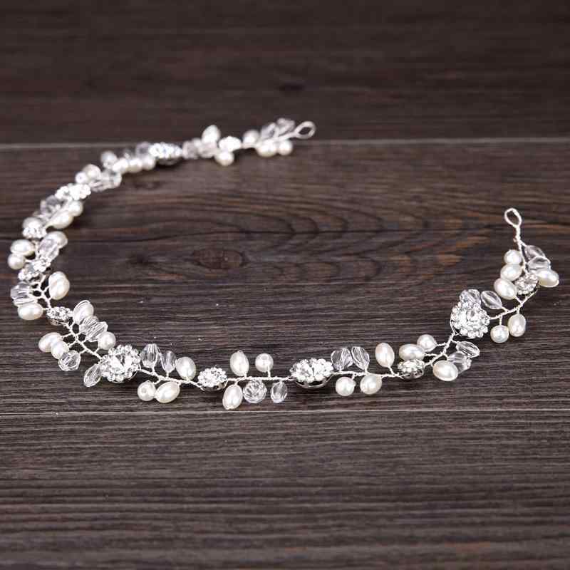 カチューシャ レディース ヘアバンド ヘッドドレス ウェディング 結婚式 パーティー ブライダル 花 フラワー ラインストーン ホワイト 韓国 かわいい 上品 高級感 華やか ヘアアクセサリー 髪飾り