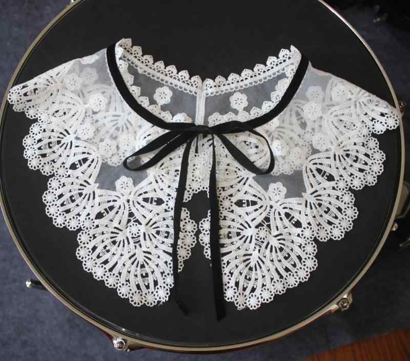 Rakuten - 付け襟 レディース 白 刺繍 レース チュール メッシュ 華やか レイヤード 重ね着 アクセサリー 装飾襟 アンティーク風 ヴィンテージ風 フェミニン 上品 大人 かわいい 春夏 普段使い お出かけ パーティー 透け感