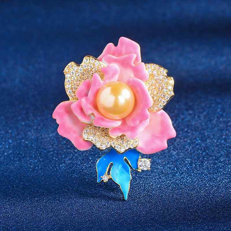 ブローチ レディース 牡丹 花 コサージュ チャイナドレス 和装 エナメル ジルコニア ピンク 高級感 エレガント 上品 華やか 胸飾り ピン アクセサリー 銅製 電気メッキ加工 フォーマル パーティー 結婚式 春夏
