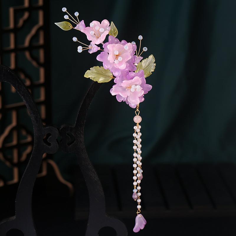 ・カテゴリ: ヘッドドレス・ヘアクリップ分類: サイドクリップ・スタイル: ナチュラル、フェミニン・: 花、植物、タッセル・加工: ハンドメイド・カラー: パープル・対象: レディース