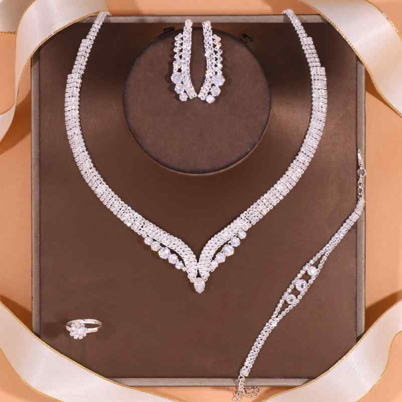アクセサリーセット レディース ネックレス ピアス ブレスレット 花嫁 ブライダル ウェディング 結婚式 披露宴 パーティー ドレス小物 高級感 シンプル 欧米風 ラインストーン シルバー ハート ドロップ 春夏 フォーマル