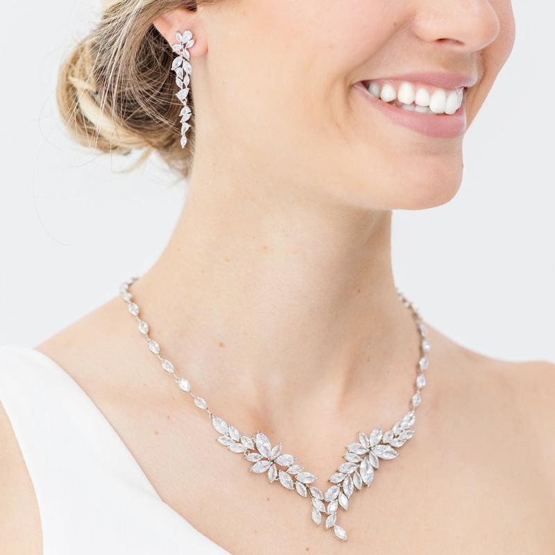 Cubic Zirconia - ネックレス ピアス セット レディース 結婚式 ブライダル ウェディング ジルコニア 高級感 華やか 花嫁 電気メッキ加工 リーフ 葉 植物 モチーフ ゴールド シルバー ローズゴールド パーティー 披露宴 二次会 フォーマル 冠婚葬祭 ジュエリー 秋冬