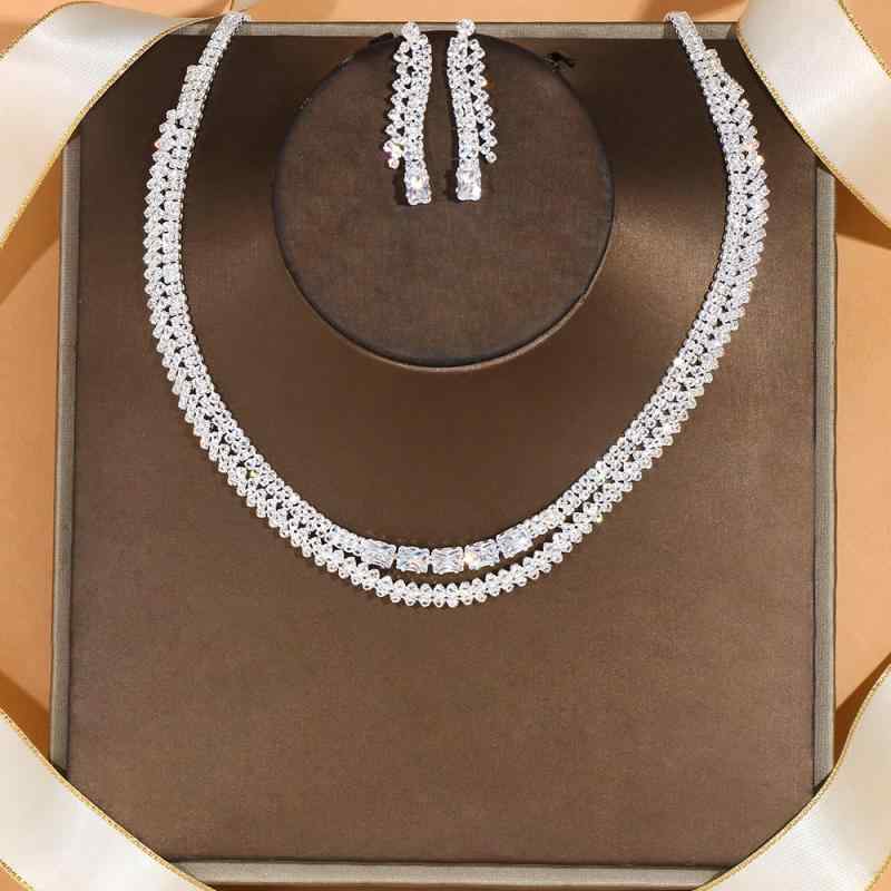 Boulder - ネックレス レディース ピアス 2点セット ジュエリー ブライダル ウェディング 花嫁 結婚式 披露宴 パーティー ペンダント クリスタル 水晶 幾何学 高級感 上品 エレガント シルバー シンプル アクセサリー
